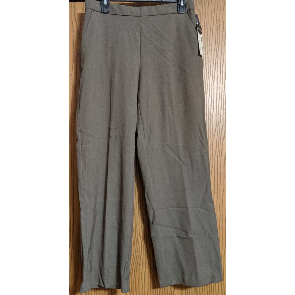 Studio Works 8 petite NEW